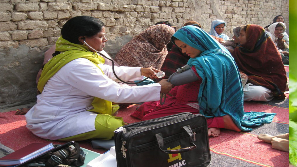 خیبرپختونخوا؛ صحت کے شعبے میں اربوں روپےکی مالی بے ضابطگیوں کا انکشاف