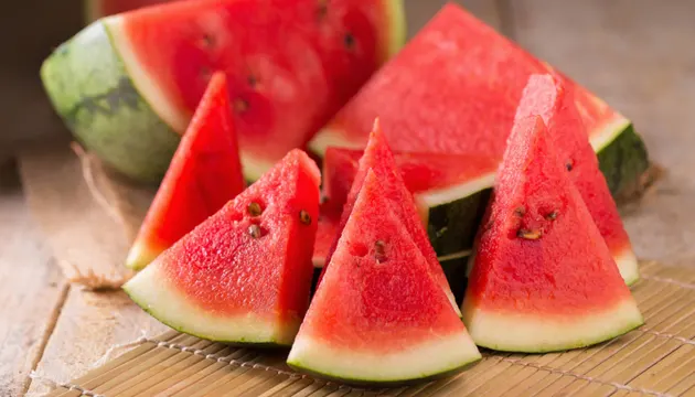 تربوز کھائیں، گرمی اور دل کے امراض سے چھٹکارا پائیں