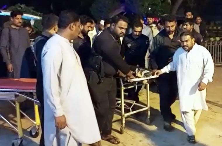 گھوٹکی : ڈاکوؤں کا پولیس پر حملہ، دو پولیس اہلکار شہید، ایک زخمی