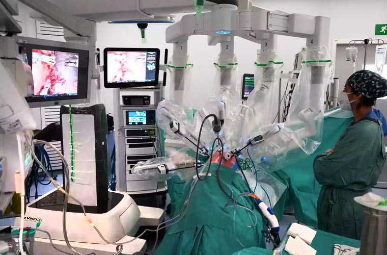 اسپین میں روبوٹ کے استعمال سے دنیا کی پہلی مکمل پھیپھڑوں کی پیوند کاری