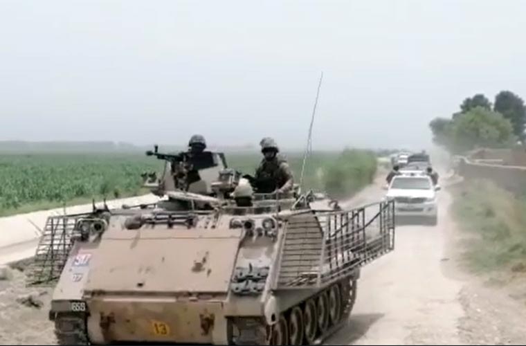 پنجاب میں آپریشن جاری، 5 مزید ڈاکوؤں کا سرنڈر، پولیس کچہ مورو میں داخل