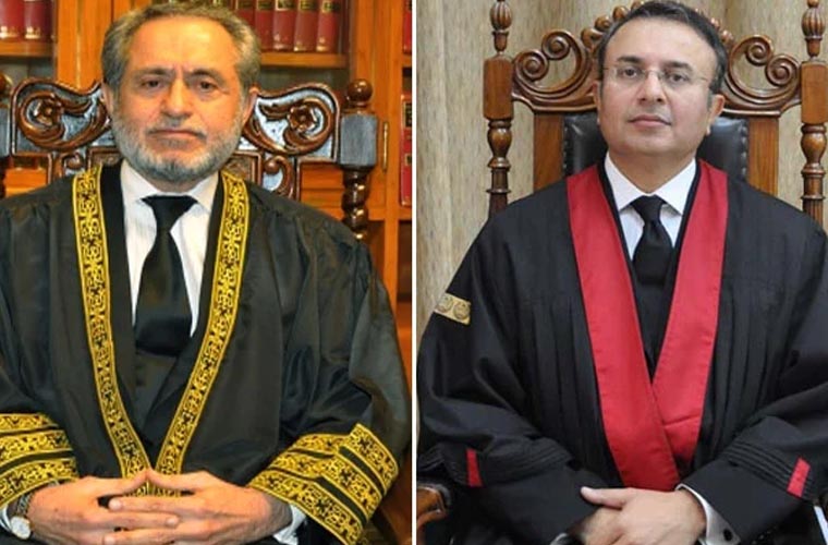از خود نوٹس: چیف جسٹس کے ” ون مین پاور شو” کے اختیار پر نظر ثانی کرنا ہوگی: سپریم کورٹ ججز