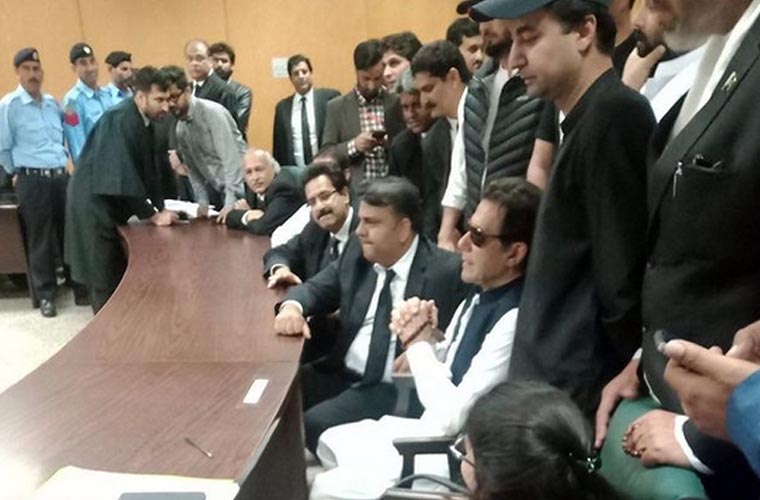 عمران خان کی سات مقدمات میں عبوری ضمانت منظور، سیکورٹی واپس لینے پر جواب طلب