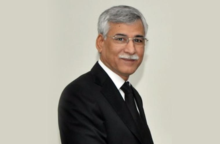 جسٹس روح الامین خان نے بطور چیف جسٹس پشاور ہائیکورٹ کے عہدے کا حلف اٹھا لیا