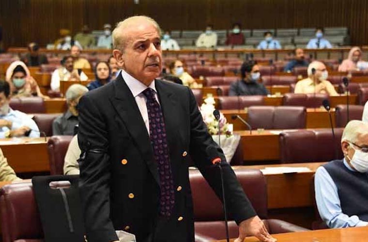 عمران خان سے بات نہیں ہوسکتی، بہت ہوگیا، قانون اپنا راستہ لے گا: وزیراعظم
