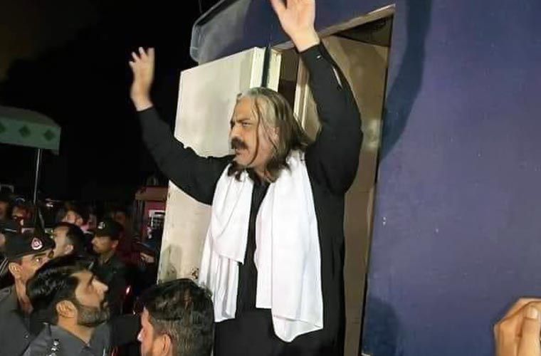 پی ٹی آئی رہنماء علی امین گنڈا پور کے خلاف بغاوت کا مقدمہ درج