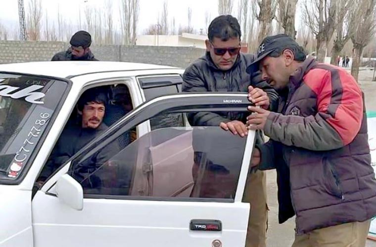 قبائلی علاقوں میں کالے شیشوں والی گاڑیوں کیخلاف کارروائی کی ہدایت