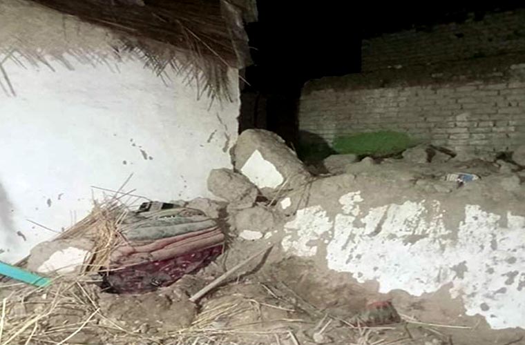 چمن : زلزلے کے جھٹکوں سے مکان کی چھت گرنے سے تین بچے جاں بحق