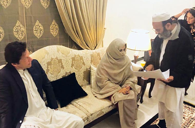 عمران خان اور بشریٰ بی بی نے جانتے ہوئے بھی دوران عدت نکاح کیا : مفتی سعید کا بیان