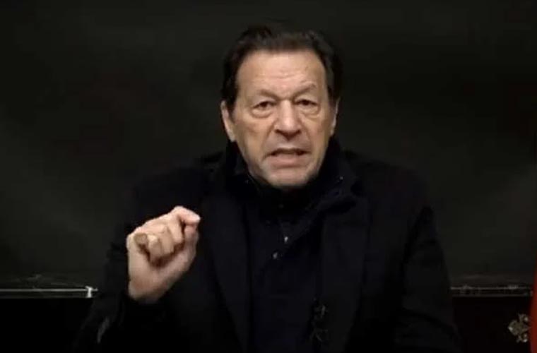 ہماری جمہوریت خطرے میں ہے، جمہوری حقوق کی خلاف ورزی کی جا رہی ہے: عمران خان