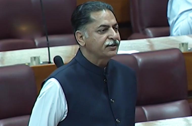 اگر نواز شریف کے بغیر الیکشن ہوئے تو خونی لکیر کھینچ دی جائے گی : جاوید لطیف