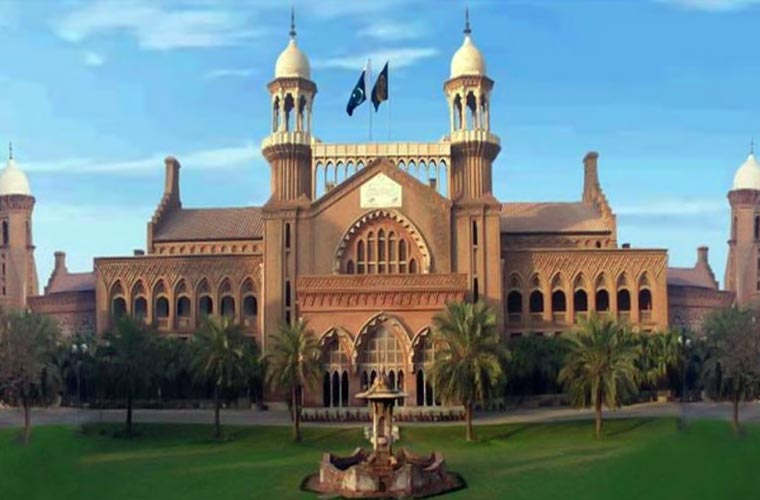 نگراں حکومت پنجاب کو اختیارات دینے پر الیکشن کمیشن سے جواب طلب
