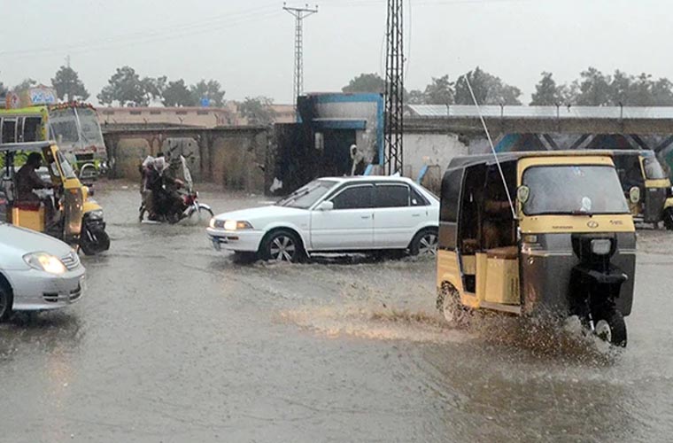 کراچی میں اگلے تین روز تک گرج چمک کیساتھ بارش اور ژالہ باری کا امکان