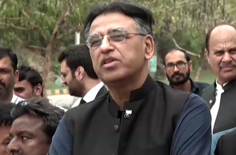 مذاکراتی اجلاس کے بعد اسمبلیاں تحلیل کرنے کا آخری موقع ہے : اسد عمر