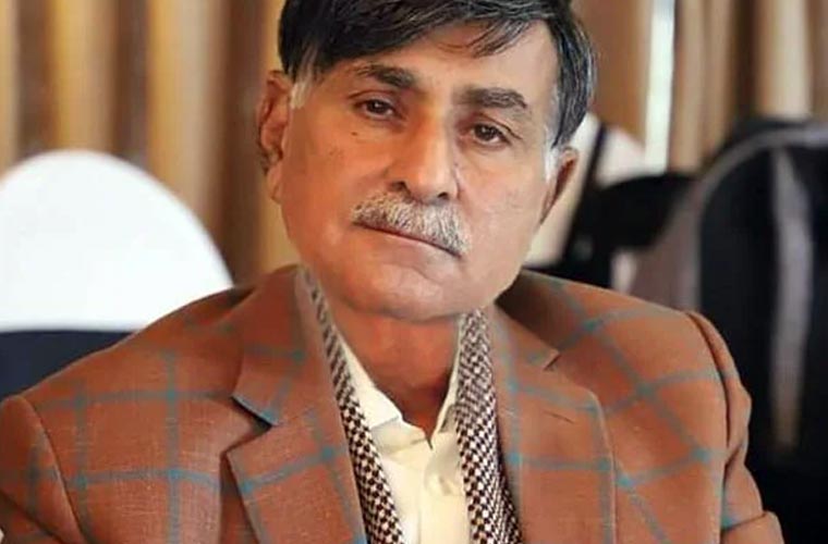 قائمہ کمیٹی نے رجسٹرار سپریم کورٹ کو بلانے پر قانونی رائے طلب کرلی