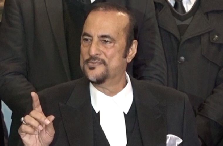 رہنما پی ٹی آئی بابر اعوان لندن روانہ ہوگئے