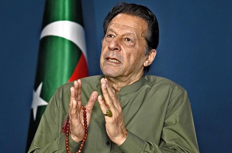 سب مل کر ایک پارٹی کو ختم کرنے پر تلے ہوئے ہیں : عمران خان