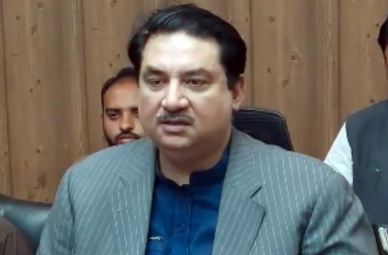 عمران خان کو تمام واقعات کی ذمہ داری لینی پڑے گی : خرم دستگیر