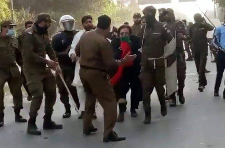 پی ٹی آئی کا پرتشدد احتجاج : پنجاب بھر سے گرفتار افراد کی تعداد ڈھائی ہزار ہوگئی