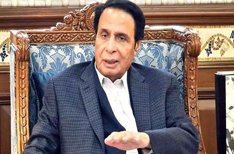 پولیس کی بھاری نفری تاحال پرویز الہٰی کے گھر کے باہر موجود