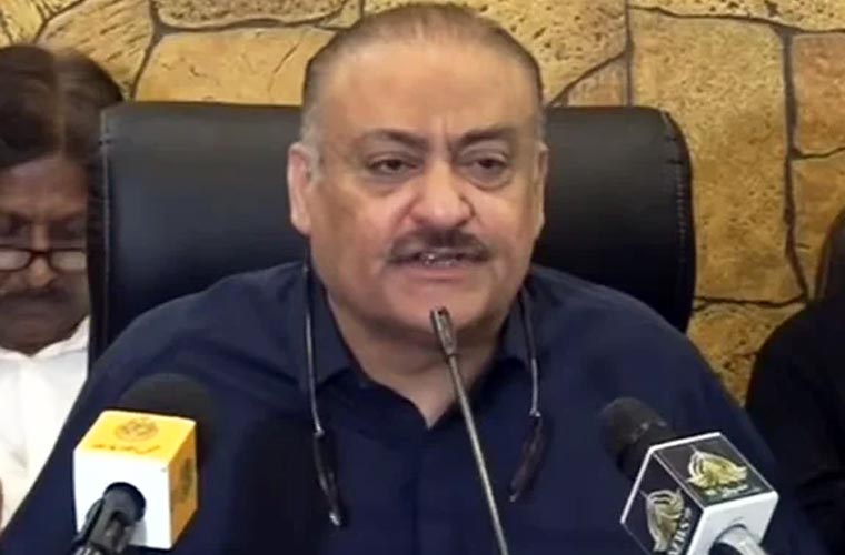 عمران خان نے عبدالقادر پٹیل کو 10 ارب ہرجانے کا نوٹس بھجوا دیا