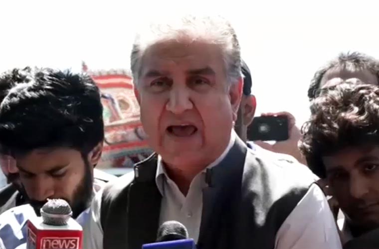 عمران خان تک رسائی دی جائے، حکومت قابل ہی نہیں کہ مذاکرات کریں : شاہ محمود قریشی