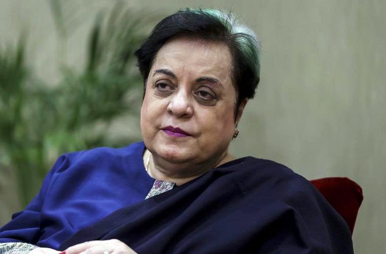 پی ٹی آئی رہنما شیریں مزاری جیل میں بیماری کا شکار، پمز منتقلی کی درخواست