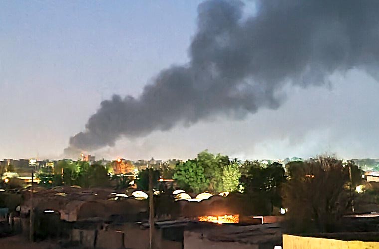 سوڈان : فریقین کے درمیان شہریوں کو تحفظ دینے کے معاہدے پر دستخط کے باوجود لڑائی جاری