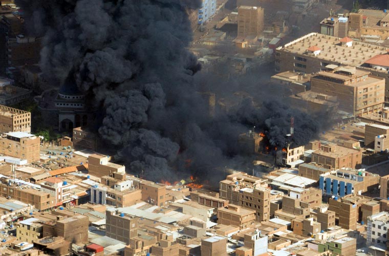 سوڈانی افواج کے آر ایس ایف کے ٹھکانوں پر فضائی حملے، خوراک کی کمی