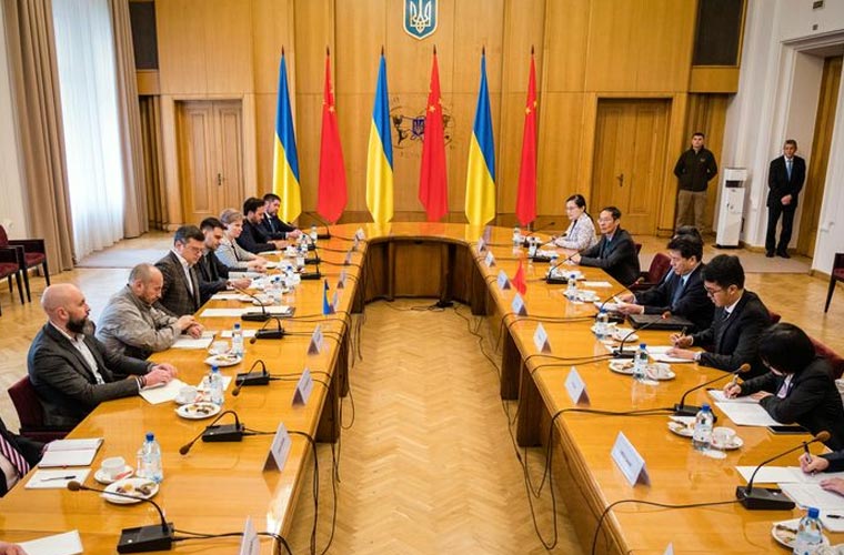 ایسا امن قبول نہیں، جس میں اپنا کوئی علاقہ کھونا پڑے : یوکرین کا چینی اہلکار کو جواب