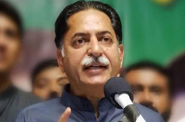 پاکستان کو نقصان پہنچانے والوں کیخلاف ثبوت کے باوجود کچھ نہیں کیا جارہا: جاوید لطیف