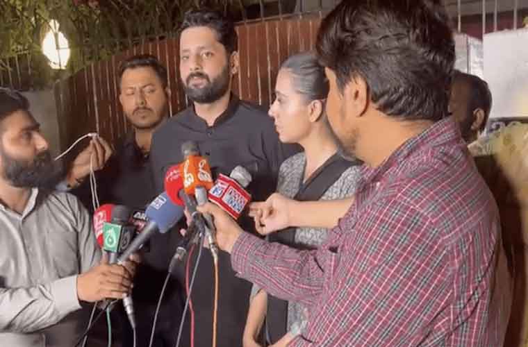 مبینہ طور پر اغوا ہونے والے سماجی کارکن جبران ناصر گھر پہنچ گئے