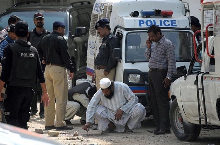 کراچی: چائنہ پورٹ کے قریب مبینہ پولیس مقابلہ، 2 ملزمان زخمی حالت میں گرفتار