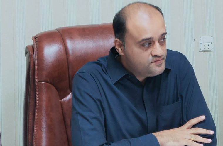 حافظ نعیم تعصب کا چشمہ اتار کر دیکھیں تو انہیں ترقیاتی کام نظر آئیں گے: ڈپٹی مئیر کراچی