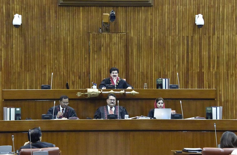 انتہا پسندی کی روک تھام کے بل کی شدید مخالفت، چیئرمین سینیٹ نے بل ڈراپ کر دیا