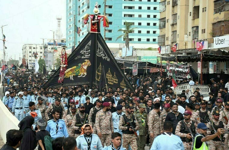یوم عاشور: امام حسینؓ اور ان کے ساتھیوں کی عظیم قربانیاں، شہدا کی یاد میں ملک بھر میں جلوس و مجالس