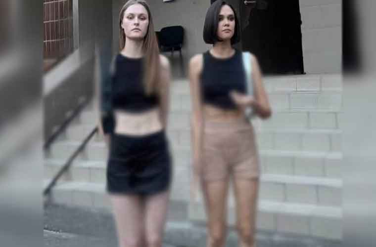 یوکرینی فوجیوں کی قبروں پر رقص کرنے والی 2 بہنیں گرفتار