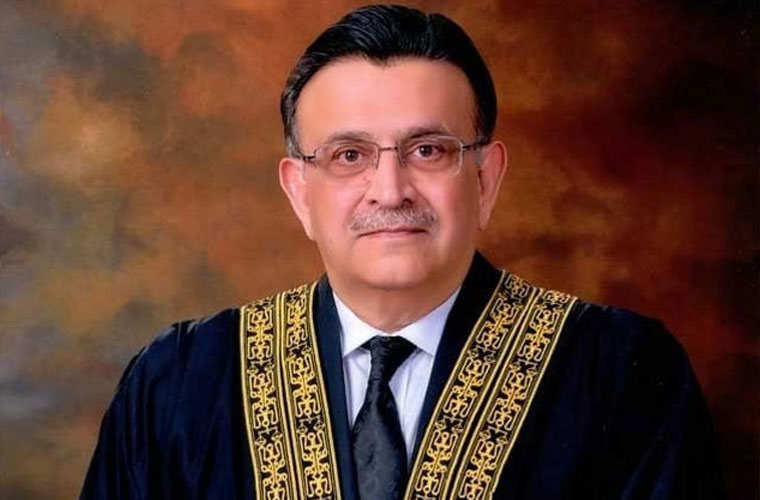 ہم فوج کو پابند کریں گے کہ وہ غیر آئینی اقدام نہ کرے، چیف جسٹس