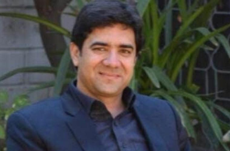 چیئرمین پی ٹی آئی کو سزا سنانے والے ایڈیشنل سیشن جج لندن پہنچ گئے