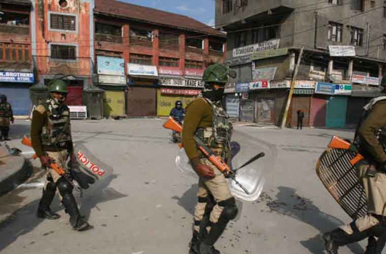 بھارتی یوم آزادی کے موقع پر مقبوضہ وادی میں شٹر ڈاؤن ہڑتال