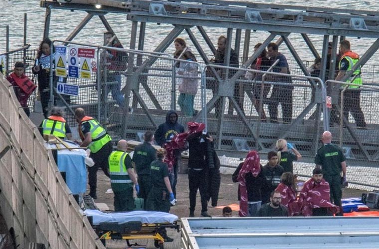 فرانس: تارکین وطن کی کشتی کو حادثہ، 6 افراد ہلاک کئی لاپتہ