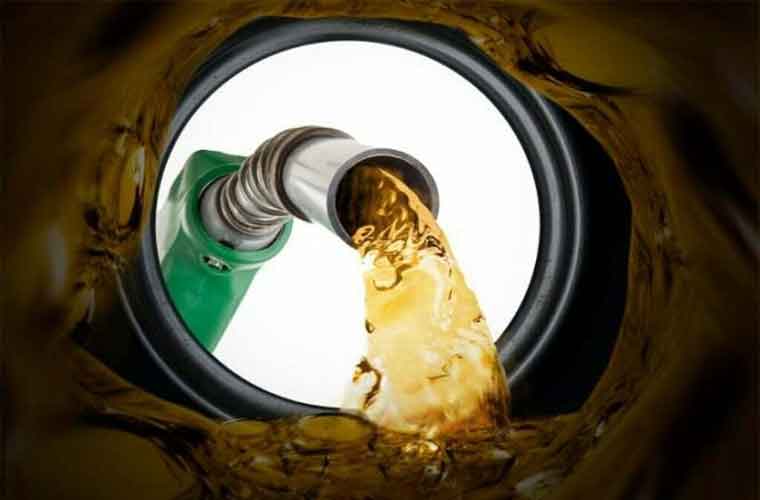 تاریخ کا مہنگا ترین پیٹرول : پیٹرولیم مصنوعات کی قیمت میں بڑ اضافہ