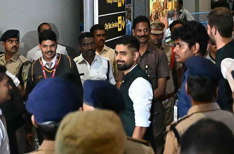 ورلڈ کپ میں شرکت کیلئے قومی کرکٹ ٹیم بھارت پہنچ گئی