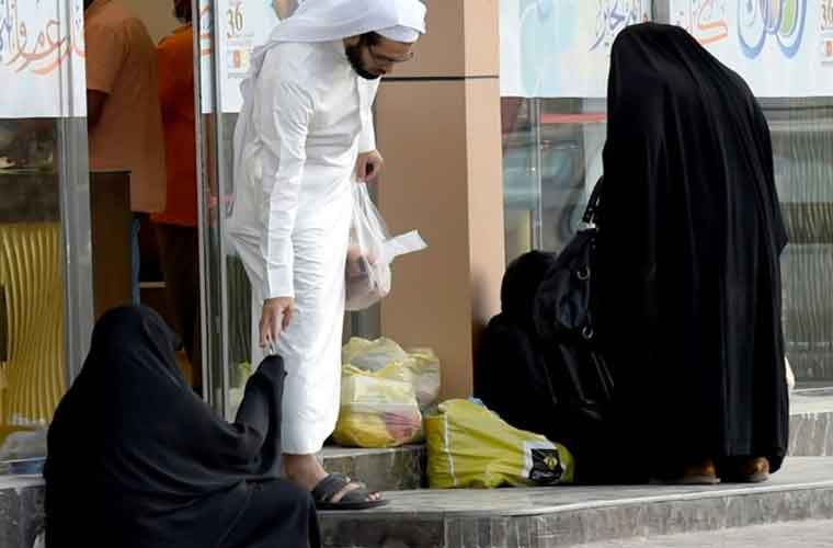 عراقی اور سعودی جیلیں پاکستانی فقیروں سے بھرگئی ہیں : سیکریٹری اوورسیز
