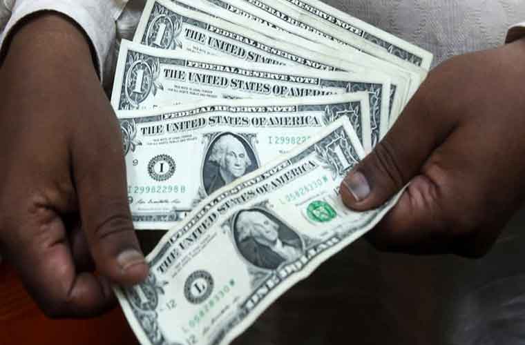 حکومت کا ڈالر اسمگلنگ اورذخیرہ اندوزی کے خلاف بڑاکریک ڈاؤن شروع