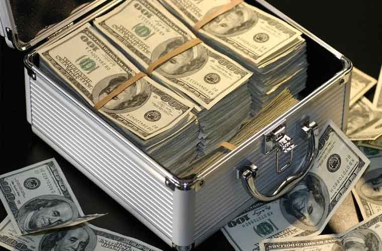 ڈالرکی ذخیرہ اندوزی:سیکیورٹی اداروں کی گھروں پر چھاپے مارنے کی تیاری