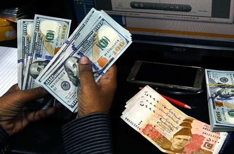 انٹربینک میں ڈالر کی گراوٹ کا سلسلہ جاری