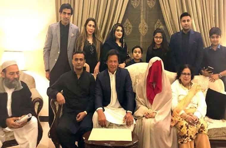غیر شرعی نکاح کا کیس: چیئرمین پی ٹی آئی سے جواب طلب