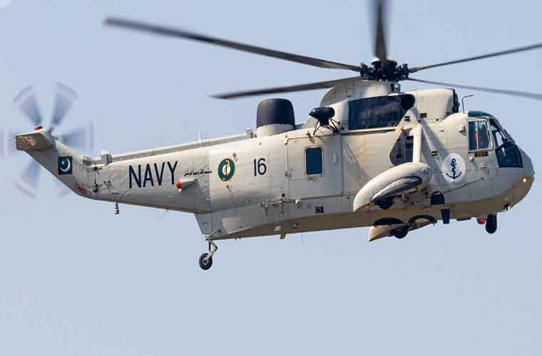 گوادر : پاک بحریہ کا ہیلی کاپٹر گر کر تباہ، دو افسر اور ایک جوان شہید