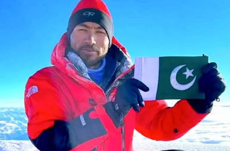 کوہ پیما سرباز خان 8 ہزار میٹر سے بلند 13 چوٹیاں سر کرنیوالے پہلے پاکستانی بن گئے